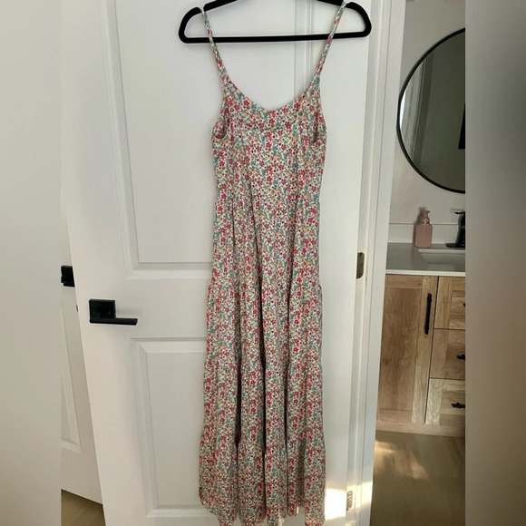 Floral  Maxi Dress - Picture 2 of 5